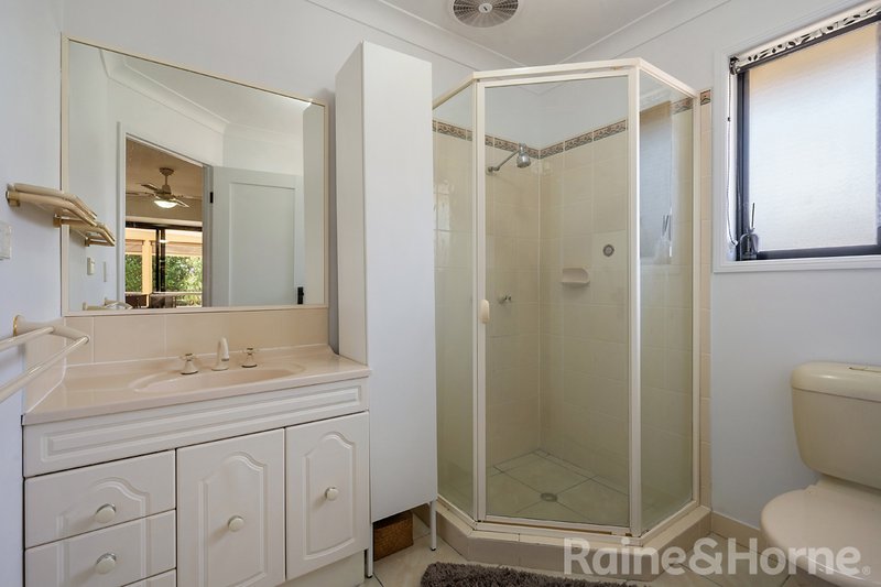 Photo - 44 Chilton Crescent, North Lakes QLD 4509 - Image 9