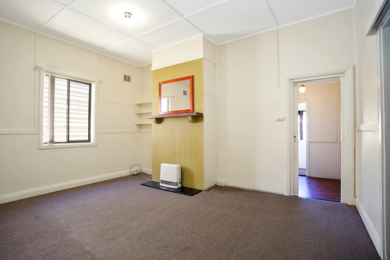 Photo - 44 Clwydd Street, Lithgow NSW 2790 - Image 2