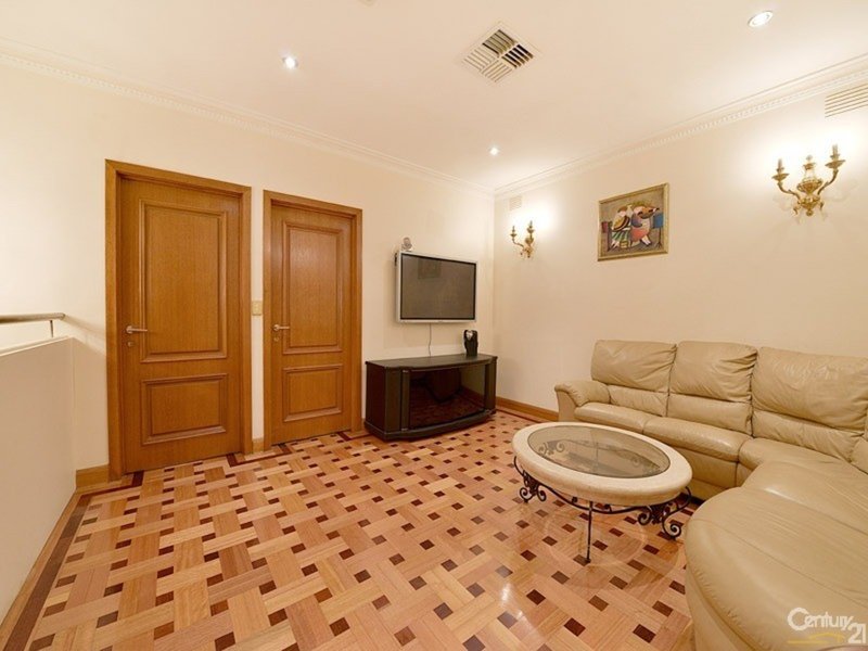 Photo - 44 Coniston Drive, Wheelers Hill VIC 3150 - Image 9