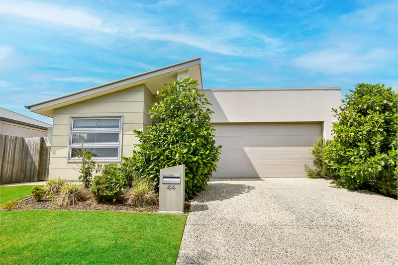 44 Coonoowrin Crescent, Mountain Creek QLD 4557