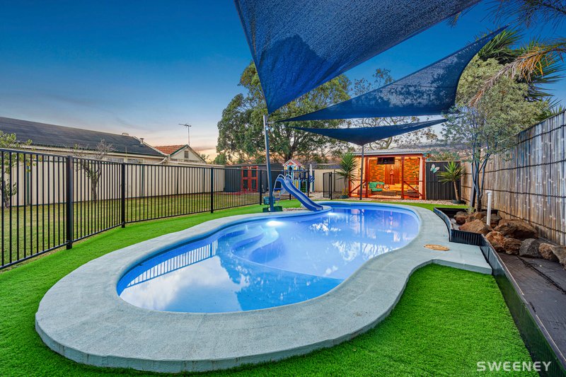 Photo - 44 Crellin Avenue South, Altona Meadows VIC 3028 - Image 4