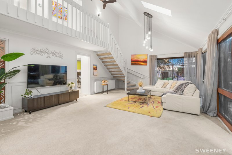 Photo - 44 Crellin Avenue South, Altona Meadows VIC 3028 - Image 5