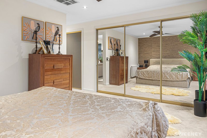 Photo - 44 Crellin Avenue South, Altona Meadows VIC 3028 - Image 16