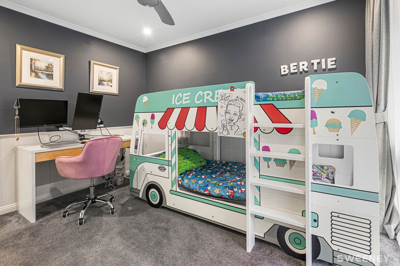 Photo - 44 Crellin Avenue South, Altona Meadows VIC 3028 - Image 20