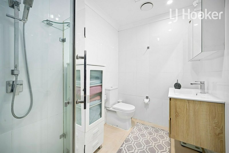 Photo - 44 Dan Crescent, Lansvale NSW 2166 - Image 5