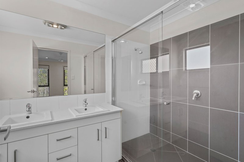 Photo - 44 Daydream Crescent, Springfield Lakes QLD 4300 - Image 10