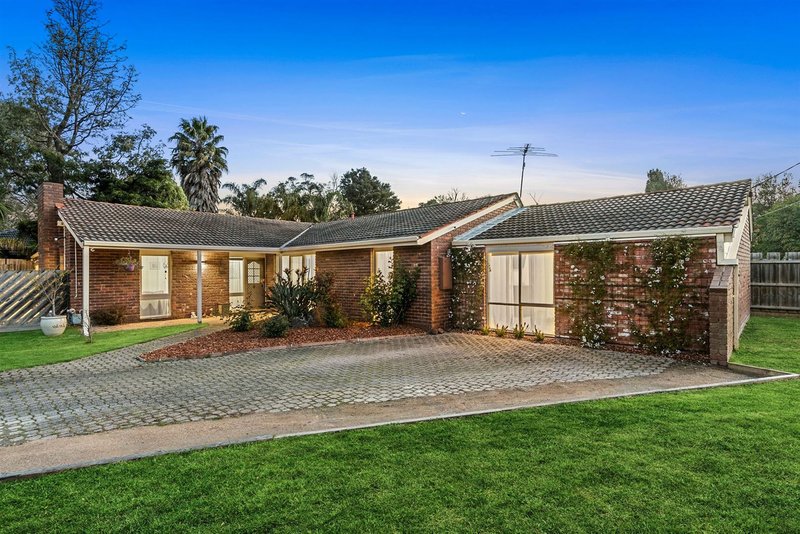 44 Deanswood Drive, Somerville VIC 3912