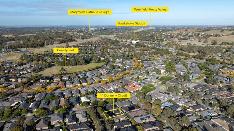 Photo - 44 Donnelly Circuit, South Morang VIC 3752 - Image 16