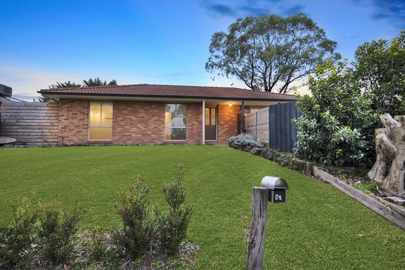 Photo - 44 Duncan Drive, Pakenham VIC 3810 - Image 3