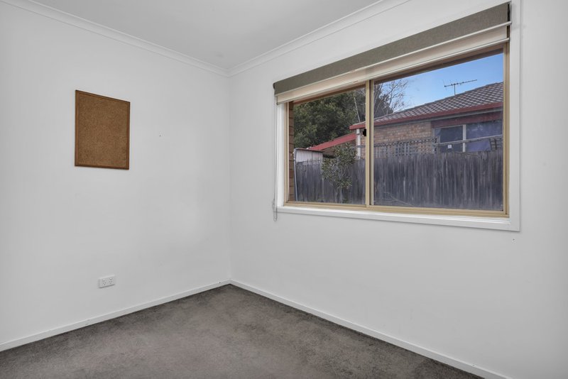 Photo - 44 Duncan Drive, Pakenham VIC 3810 - Image 7