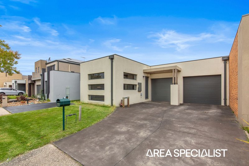 Photo - 44 Edgeware Close, Pakenham VIC 3810 - Image 17