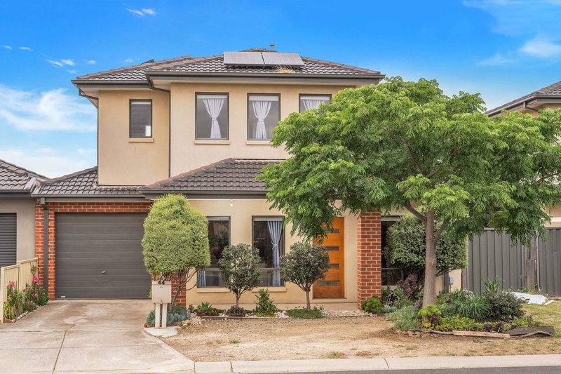 Photo - 44 Egan Close, Werribee VIC 3030 - Image 2