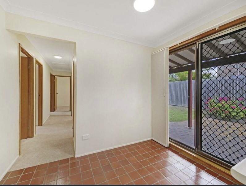 Photo - 44 Estate Road, Jamboree Heights QLD 4074 - Image 7