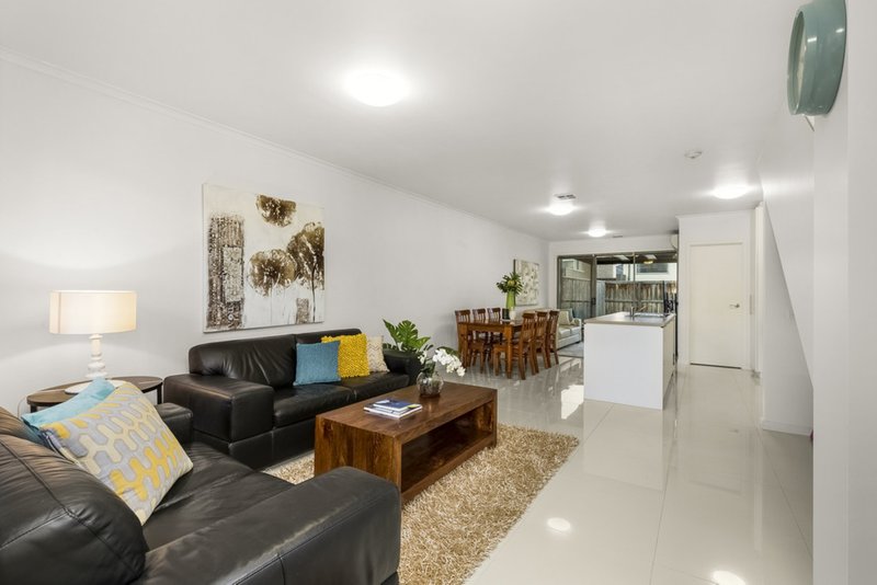 Photo - 44 Excelsior Circuit, Mulgrave VIC 3170 - Image 4