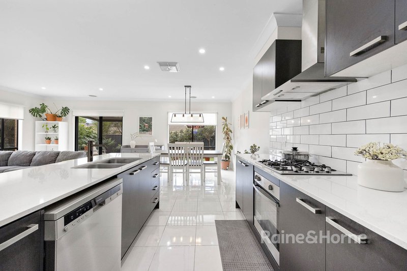 Photo - 44 Fairfield Crescent, Diggers Rest VIC 3427 - Image 3
