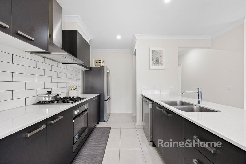 Photo - 44 Fairfield Crescent, Diggers Rest VIC 3427 - Image 4