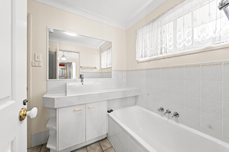 Photo - 44 Fifth Avenue, Berrinba QLD 4117 - Image 18