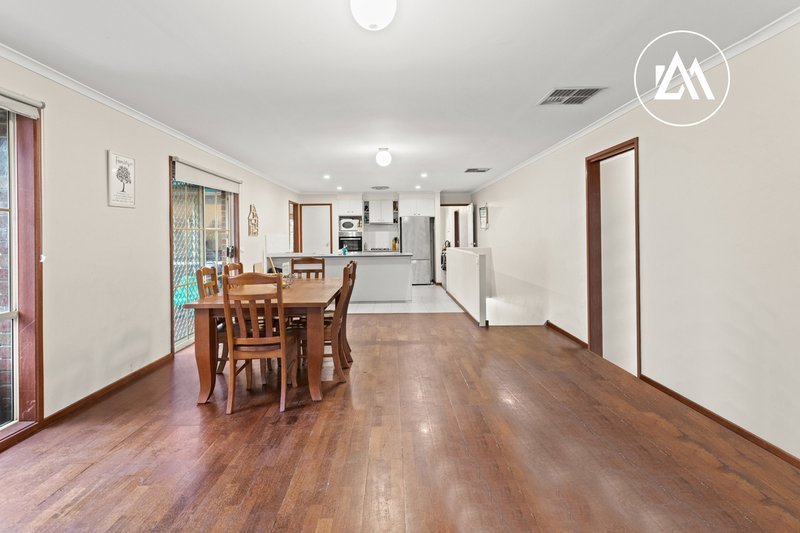 Photo - 44 Fingal Drive, Frankston VIC 3199 - Image 5