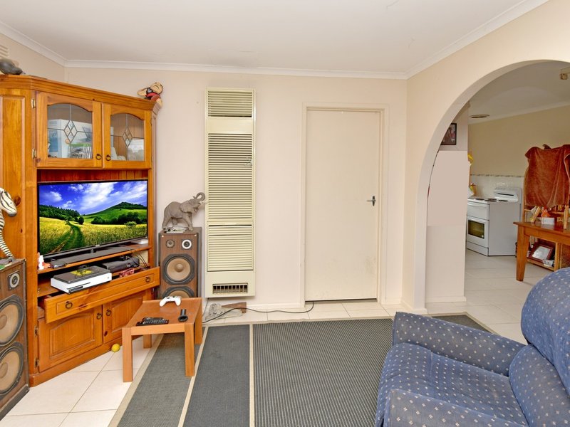 Photo - 44 Fisher Street, Portarlington VIC 3223 - Image 3