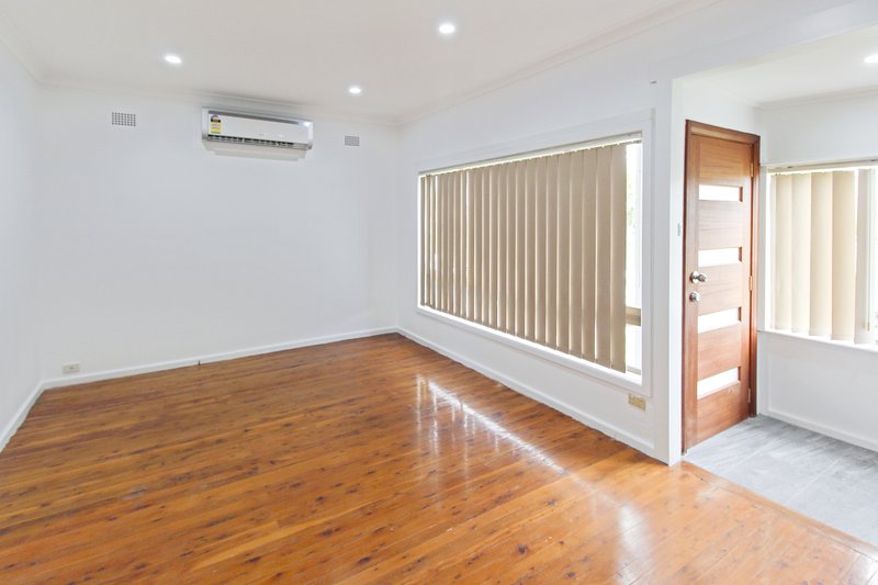 Photo - 44 Fitzpatrick Crescent, Casula NSW 2170 - Image 2