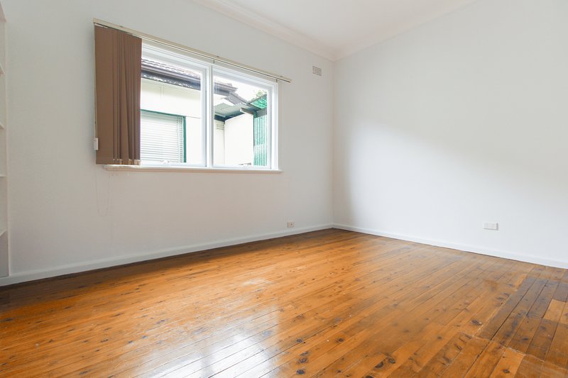 Photo - 44 Fitzpatrick Crescent, Casula NSW 2170 - Image 7
