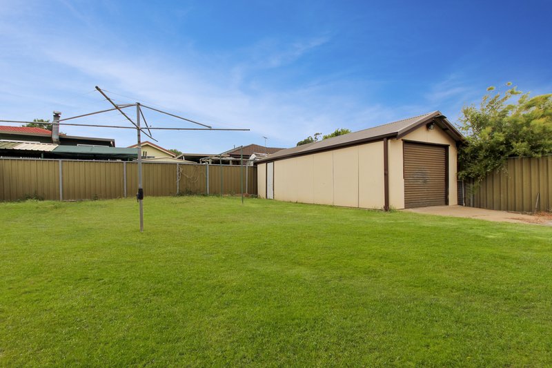 Photo - 44 Fitzpatrick Crescent, Casula NSW 2170 - Image 10