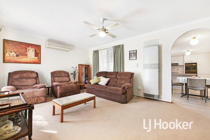 Photo - 44 Fordholm Road, Hampton Park VIC 3976 - Image 3