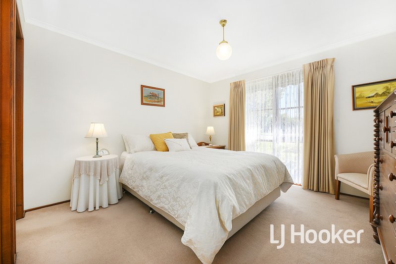 Photo - 44 Fordholm Road, Hampton Park VIC 3976 - Image 8