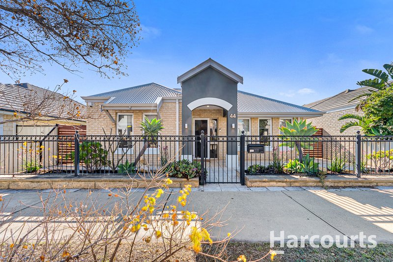 Photo - 44 Gaudi Way, Clarkson WA 6030 - Image 1
