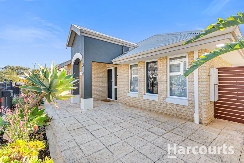 Photo - 44 Gaudi Way, Clarkson WA 6030 - Image 3