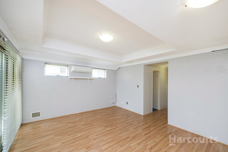 Photo - 44 Ghost Gum Boulevard, Banksia Grove WA 6031 - Image 3