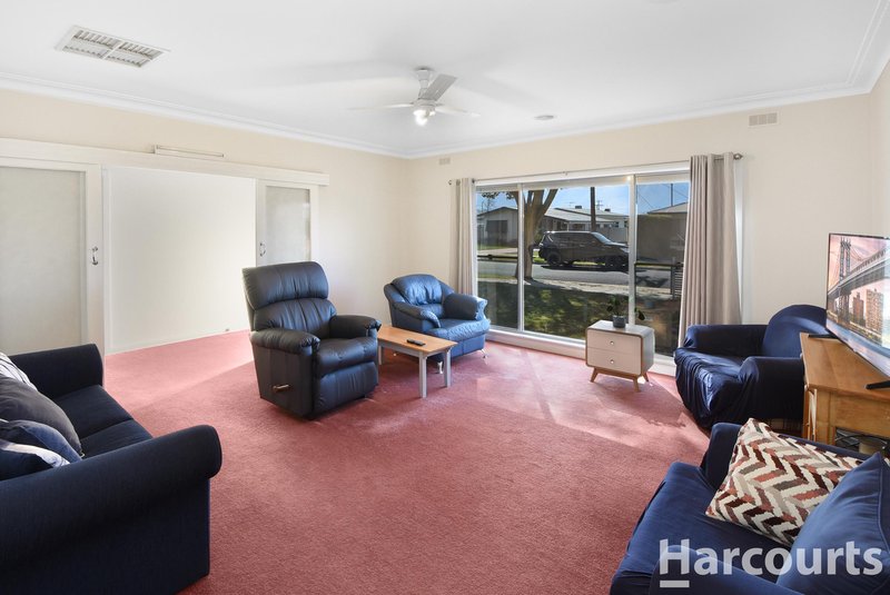 Photo - 44 Gillespie , Horsham VIC 3400 - Image 3