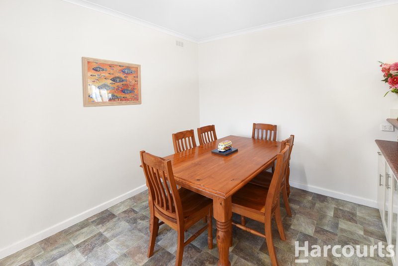 Photo - 44 Gillespie , Horsham VIC 3400 - Image 6