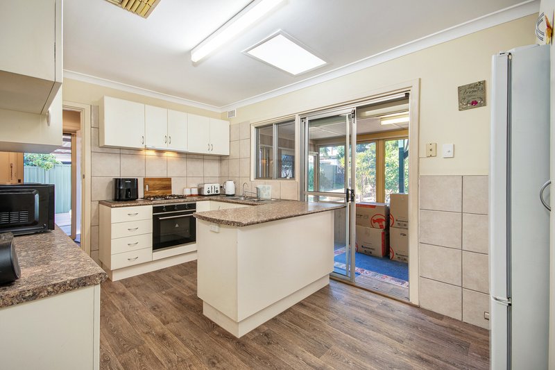 Photo - 44 Girrawheen Avenue, Girrawheen WA 6064 - Image 11