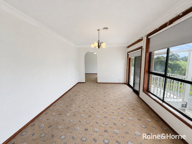 Photo - 44 Glencairn Crescent, Broadmeadows VIC 3047 - Image 2