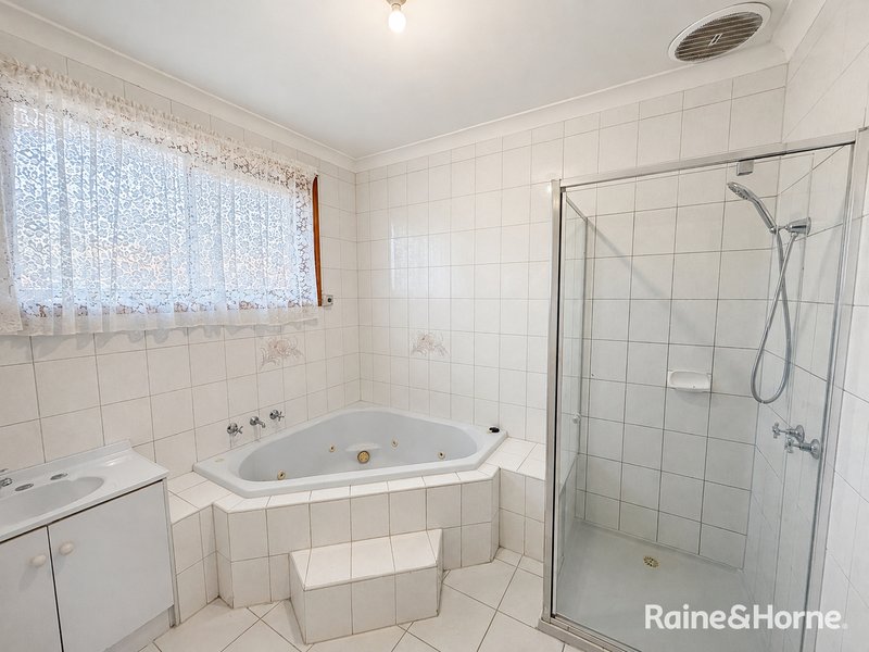 Photo - 44 Glencairn Crescent, Broadmeadows VIC 3047 - Image 11