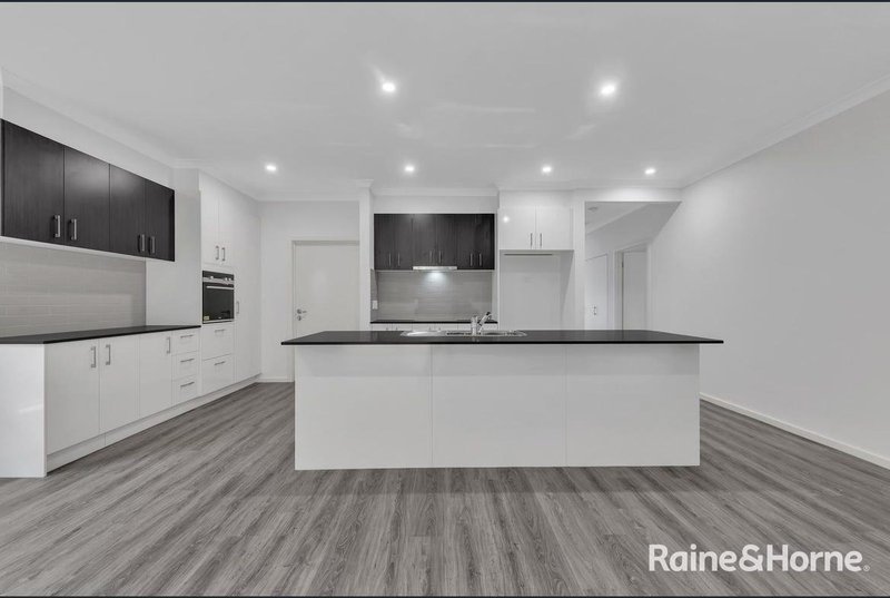 Photo - 44 Hamish Road, Darley VIC 3340 - Image 3