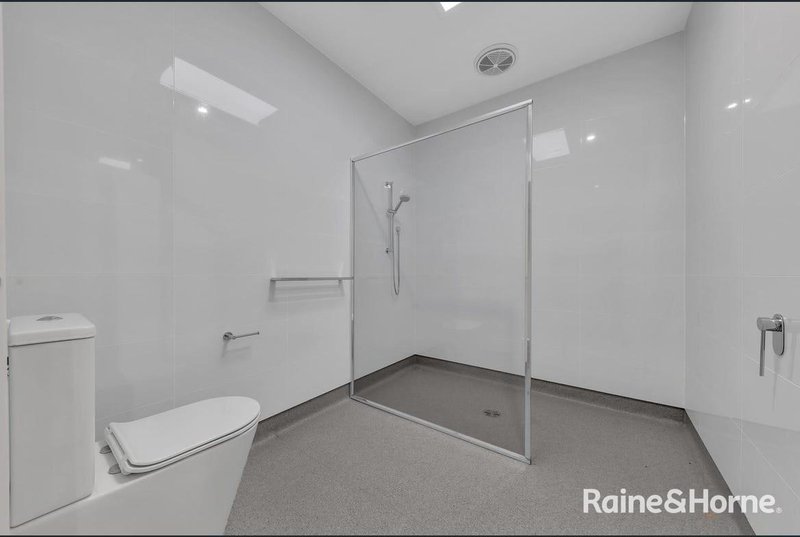 Photo - 44 Hamish Road, Darley VIC 3340 - Image 8