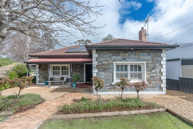 Photo - 44 Hampden Road, Mount Barker SA 5251 - Image 2