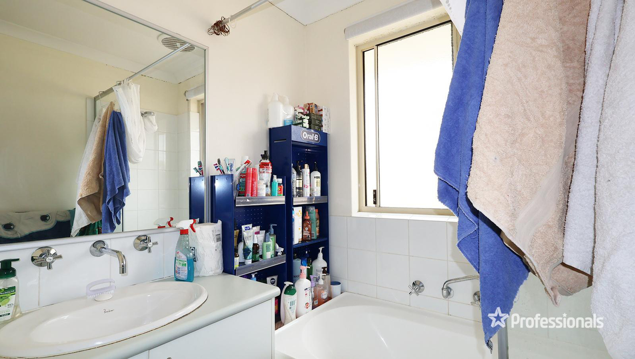 44 Harberton Parkway, Ellenbrook, WA 6069 - Image 9