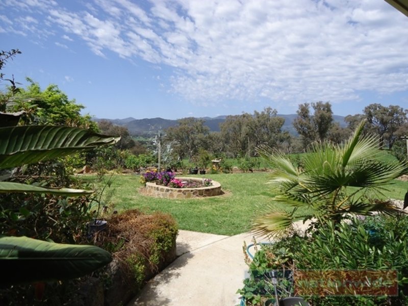 Photo - 44 Hargreaves Close, Tumut NSW 2720 - Image 11