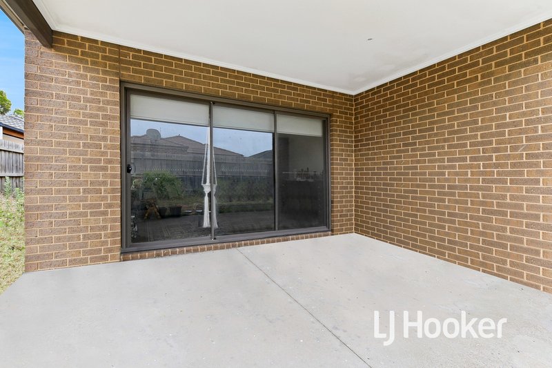 Photo - 44 Heather Grove, Cranbourne East VIC 3977 - Image 15