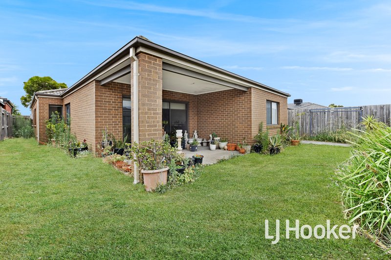 Photo - 44 Heather Grove, Cranbourne East VIC 3977 - Image 16