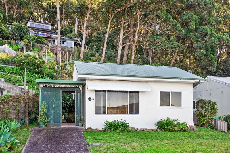 Photo - 44 Henderson Road, Saratoga NSW 2251 - Image 2