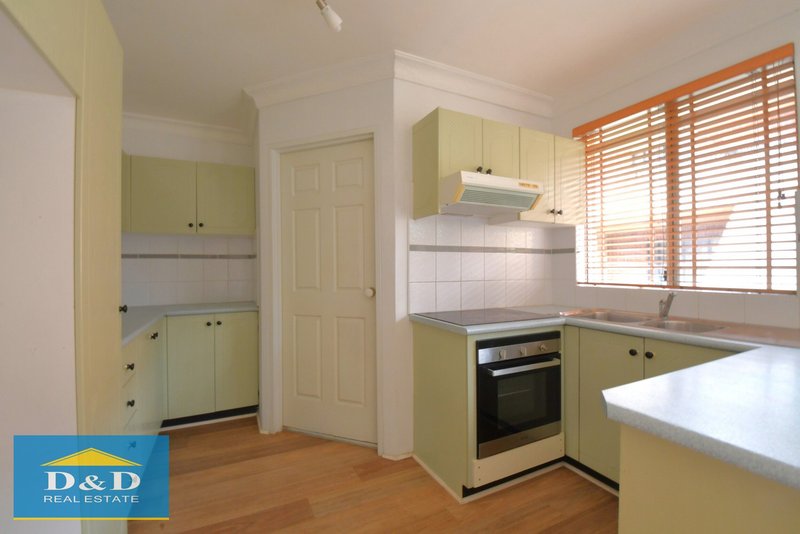 Photo - 4/4 Henry Street, Parramatta NSW 2150 - Image 3