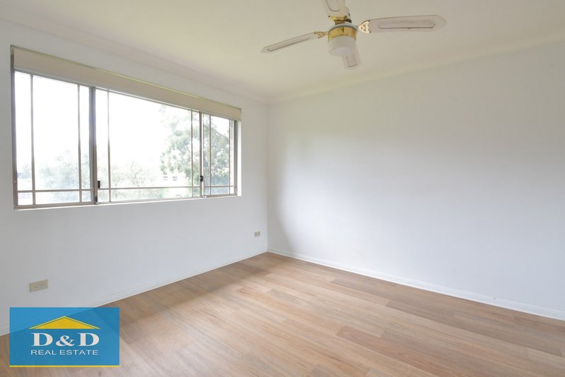 Photo - 4/4 Henry Street, Parramatta NSW 2150 - Image 6