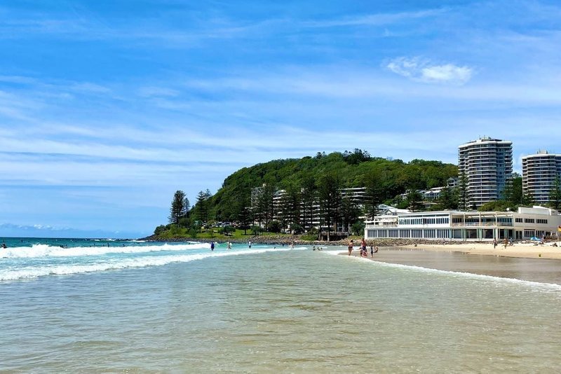 Photo - 4/4 Hibiscus Haven , Burleigh Heads QLD 4220 - Image 9