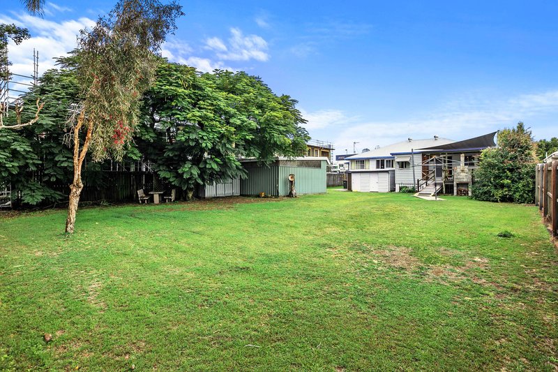 Photo - 44 Hibiscus Street, Urangan QLD 4655 - Image 22