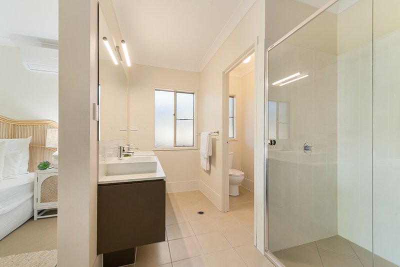 Photo - 44 Highbridge Circuit, Carseldine QLD 4034 - Image 6