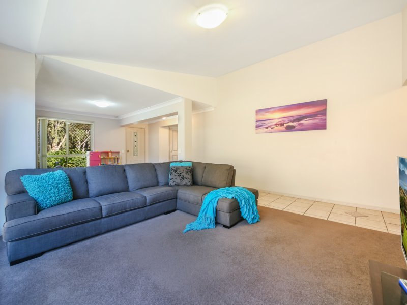 Photo - 44 Hillsborough Close, Robina QLD 4226 - Image 3